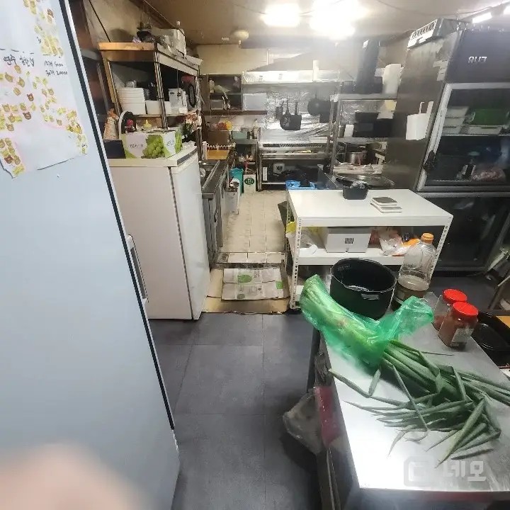 단독주택을 2,3층으로 개량한 고기및 일반식당 매물의 20번째 사진