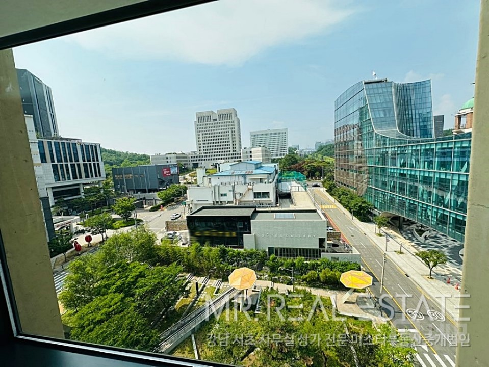 실사진 서초역1분 S급외부내부 자주식주차12대 랜드마크건물 매물의 12번째 사진