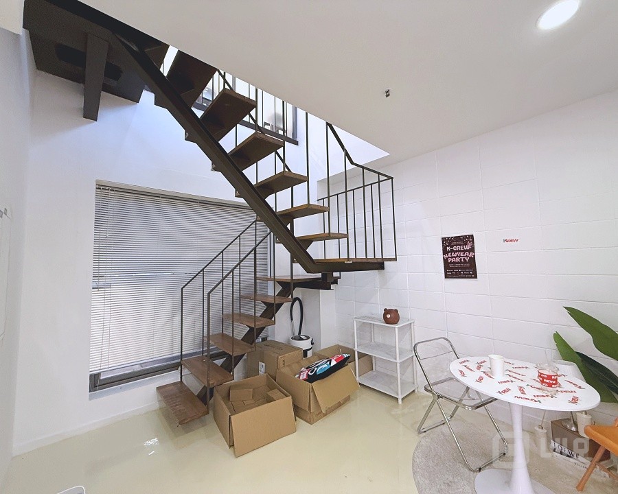 임대인 직접 소통 I 권리금 없는 인테리어 최상 사무실, 모든 업종 ok 매물의 2번째 사진