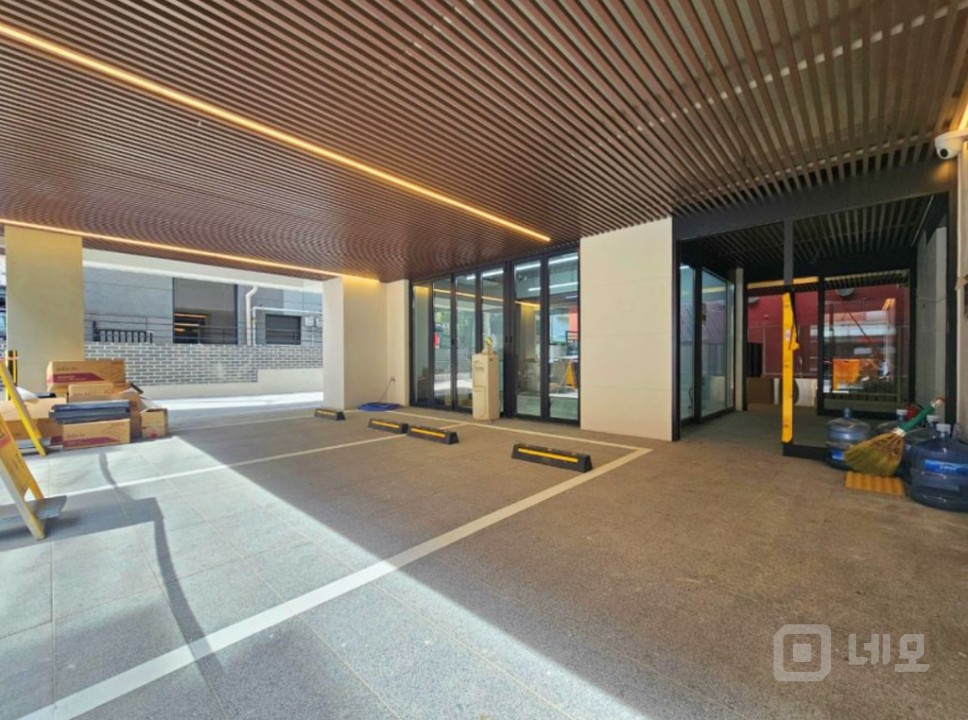  신축Luxury-☆  논현역도보2분, 주차 2대 매물의 8번째 사진