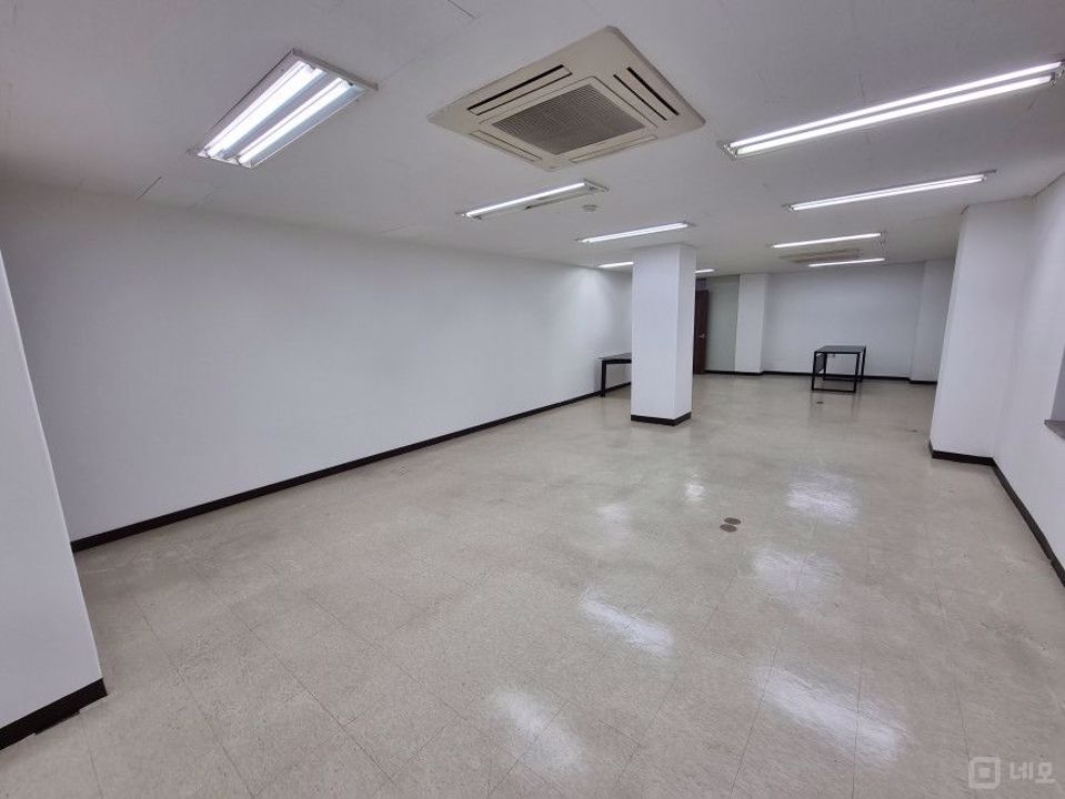 ▣3호선 및 2호선 교대역 도보 3분 이내 위치! 내부 완벽한 사무실▣ 매물의 1번째 사진
