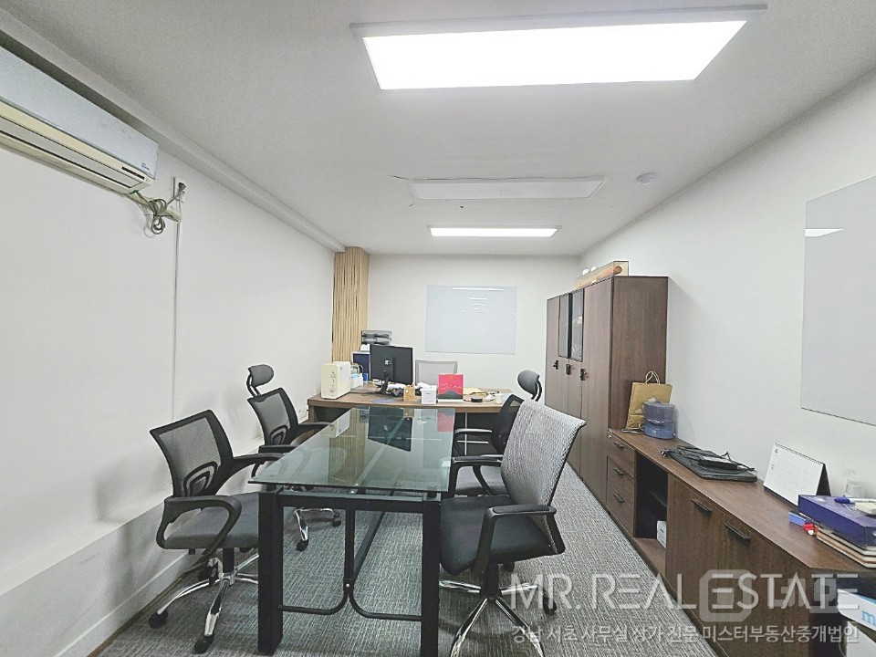 학동논현더블역세권.평수대비가성비甲.베란다有.탕비有 매물의 5번째 사진