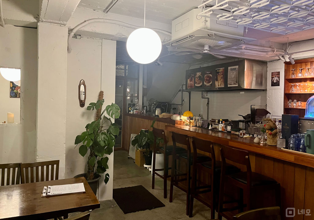 한성대입구역 초역세권, 인테리어 완비된 1층 BAR 매물의 1번째 사진