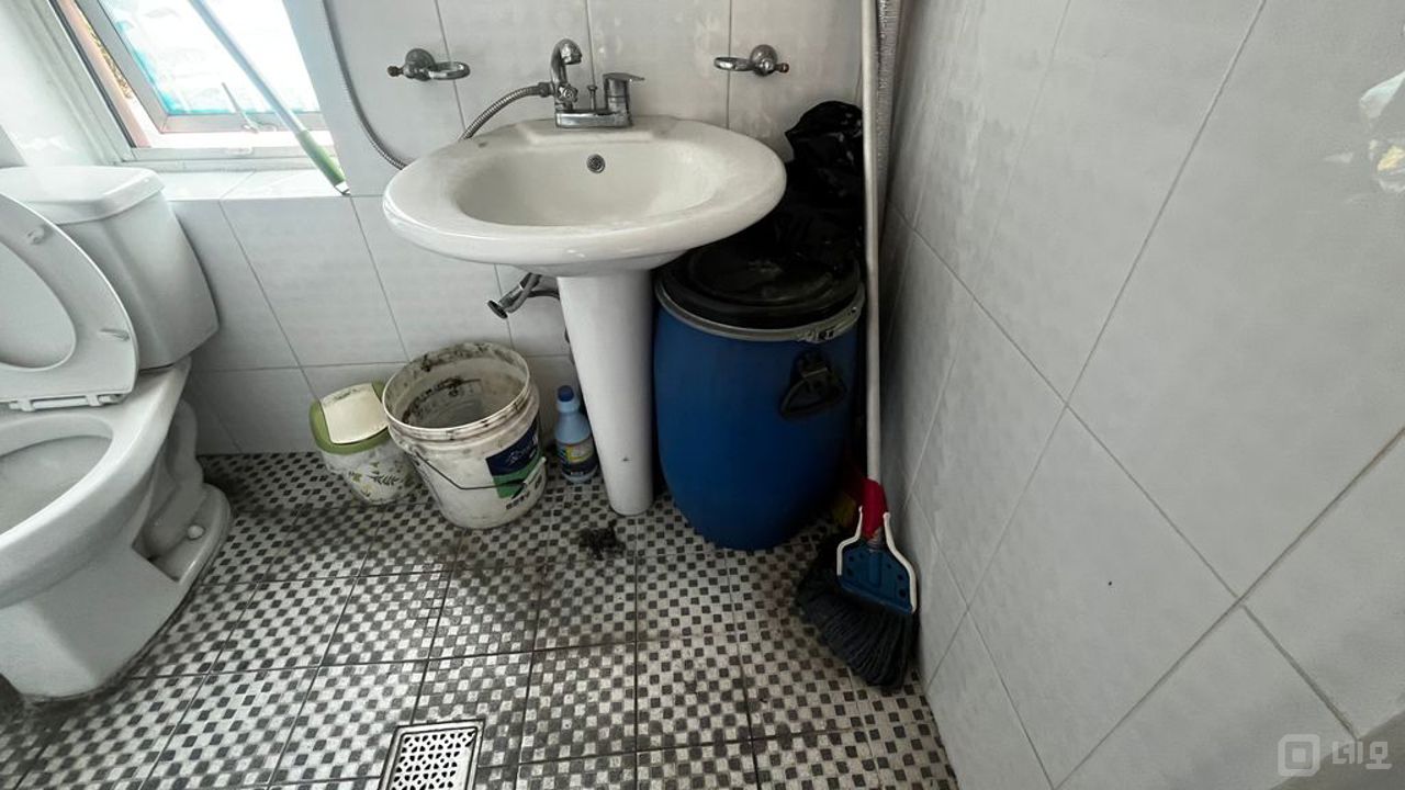 8차선 대로변 1층 상가 입니다. 광고효과 좋습니다. 매물의 15번째 사진