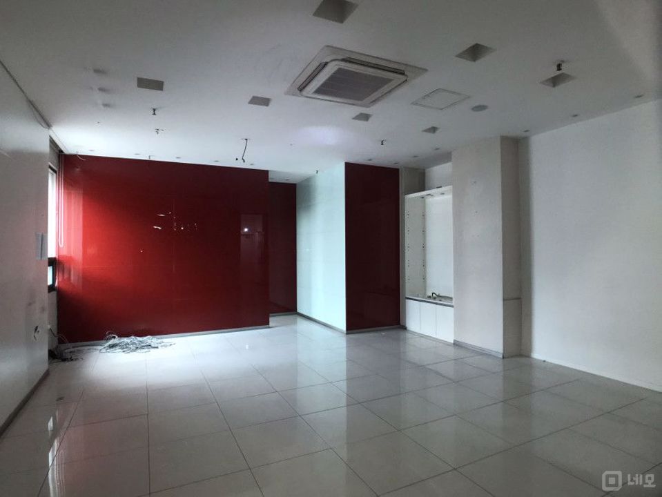 ★양재역 5분거리 역세권 인테리어 되어 있는 사무실 공실!!!★ 매물의 1번째 사진