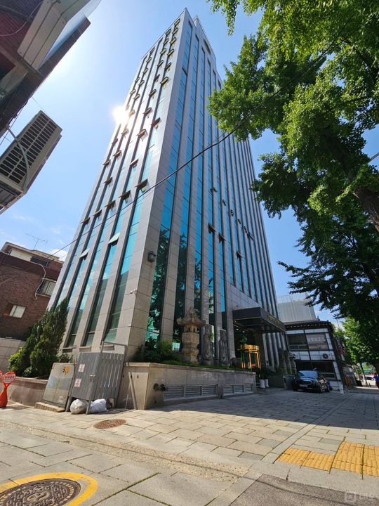 종로5가, 대학로 인근 세중타워 사무실 월세 (전용53평) 내놓습니다. 매물의 9번째 사진