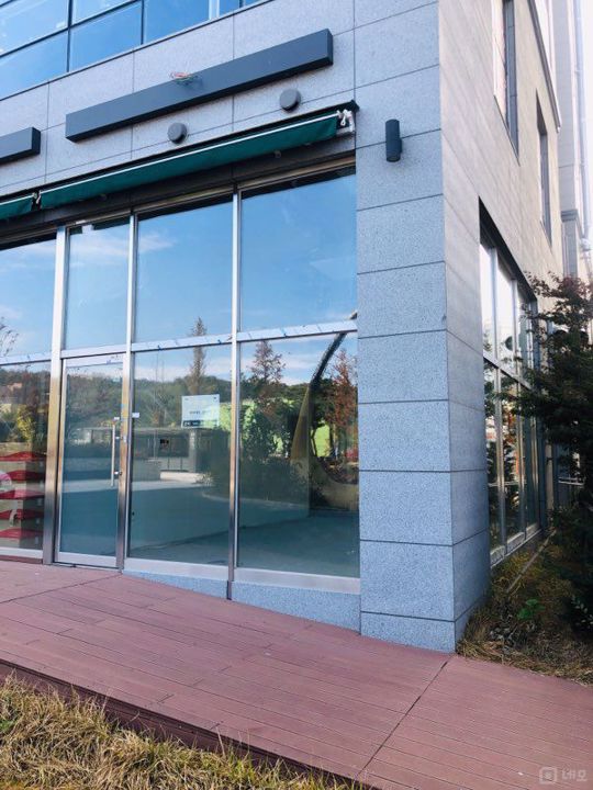 고객유치에 좋은 깨끗한 반곡동 상가 매물의 4번째 사진