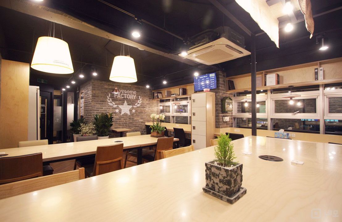 상도역 초역세권, 대로변 위치, 시설, 인테리어 완비된 스터디 카페 매물의 1번째 사진