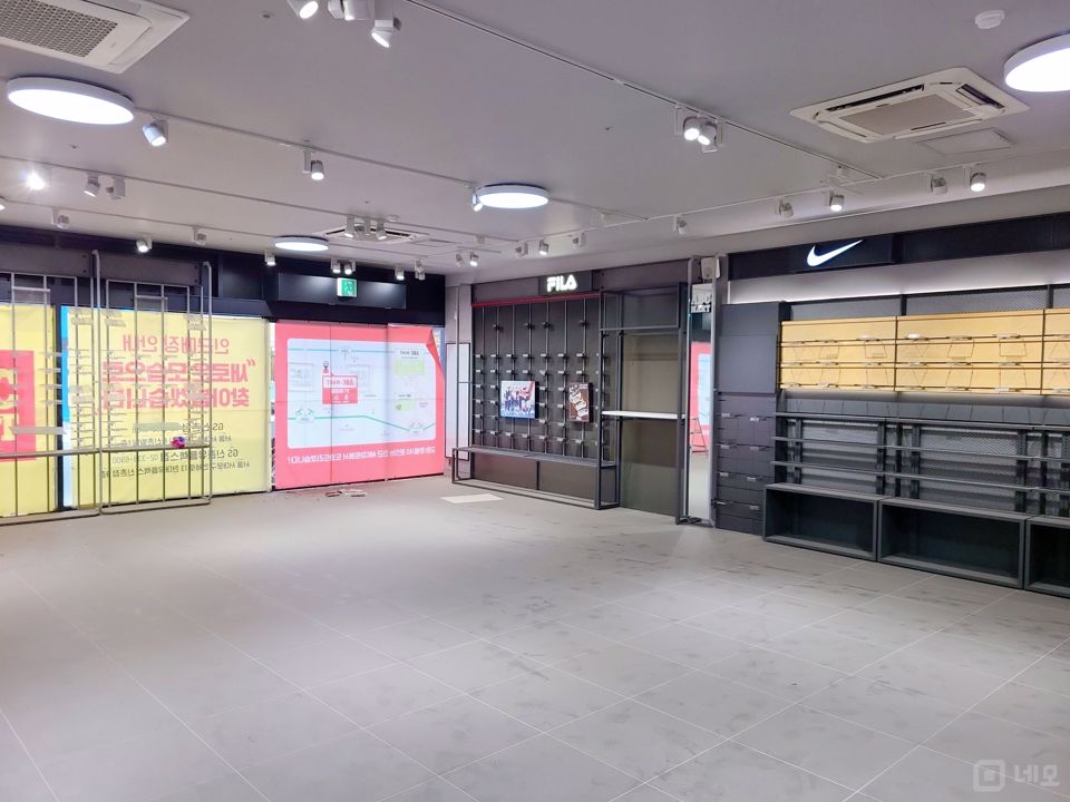 대현동 번화가에 위치한 공실 매물의 1번째 사진