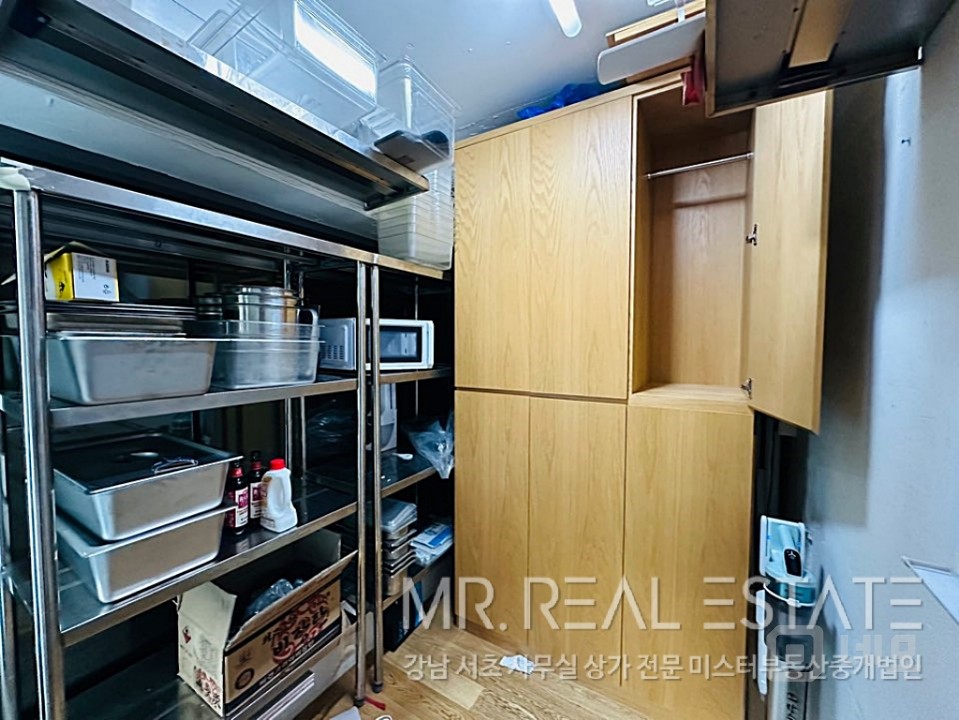 내부인테리어 최상, 바로 사용 가능, 입지조건 최상, 유동인구 많음 매물의 9번째 사진