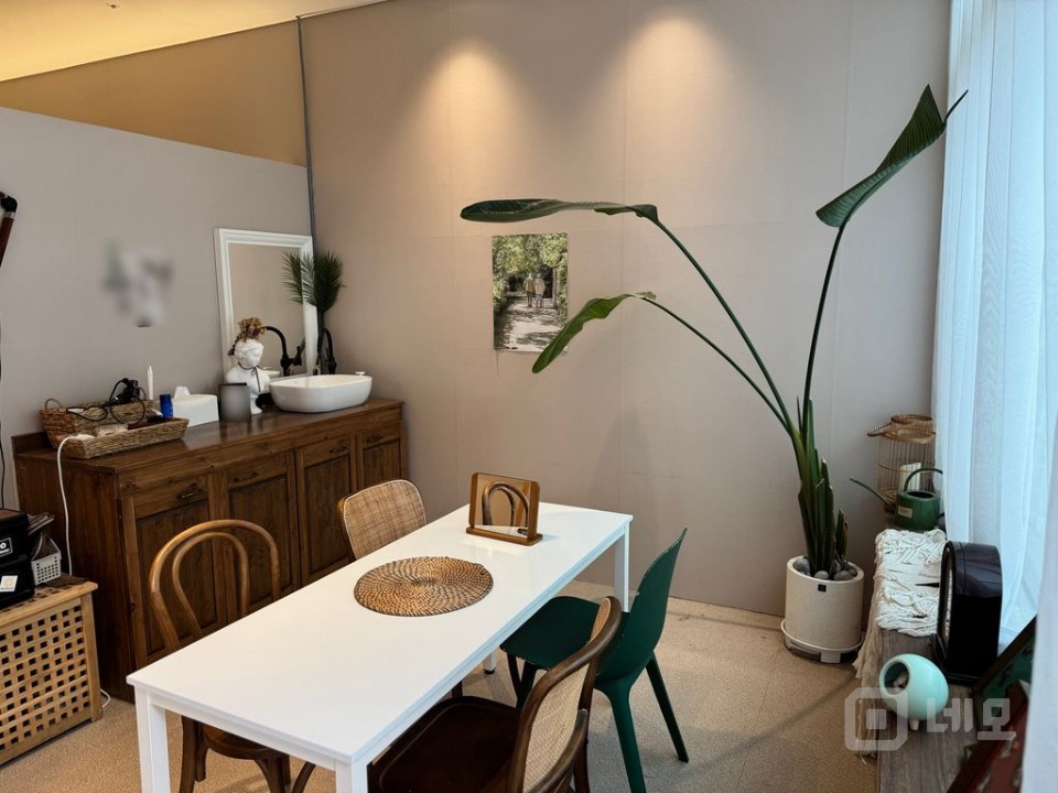 우드분위기 셀프스튜디오 룸1 테라스1 주차o 매물의 3번째 사진