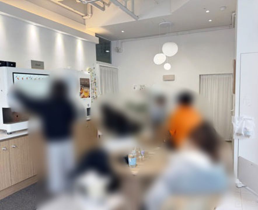 광교 웰빙타운 학원가 중심의 무인카페 상가 임대 매물의 5번째 사진