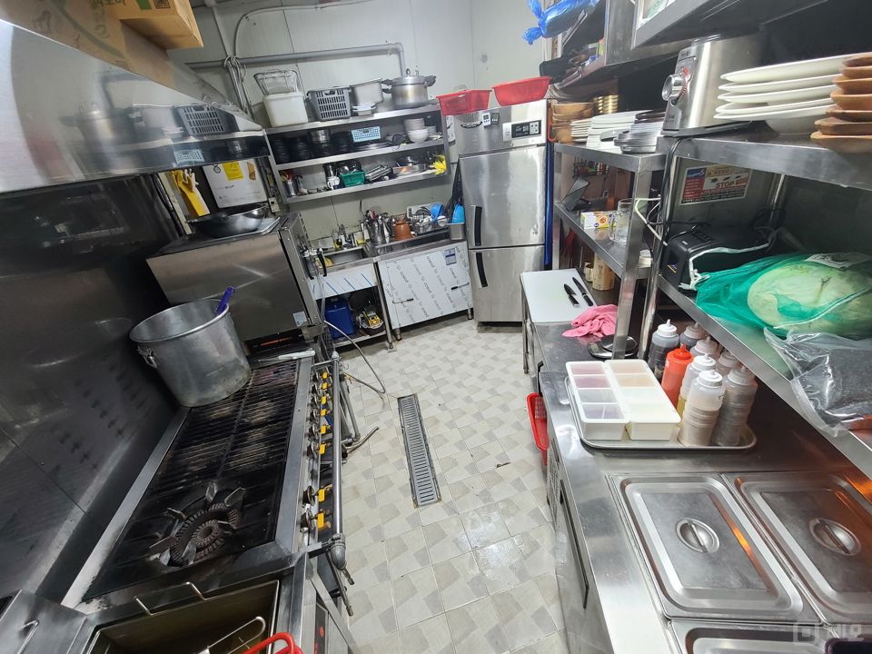 동대문구 1층 요리주점 인테리어 완비, 즉시 운영 가능한 상가 매물의 4번째 사진