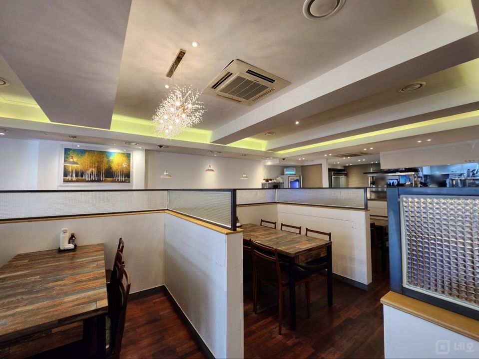 문정동 깔끔한 시설, 다양하게 이용 가능한 일식점 매물의 2번째 사진