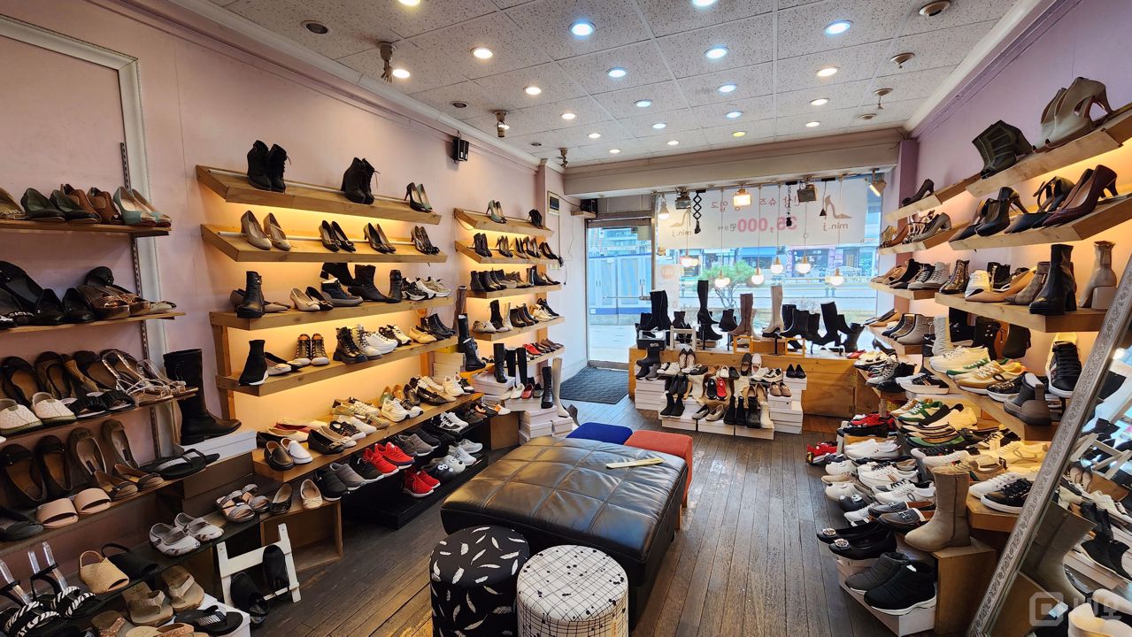 중화역 초역세권, 대로변 1층, 17년 영업, 단골고객 많은 신발 전문점 매물의 4번째 사진