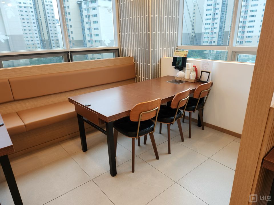 문래동 문래역 역세권, 고급스러운 인테리어, 주방 시설 완비된 한식집 매물의 2번째 사진