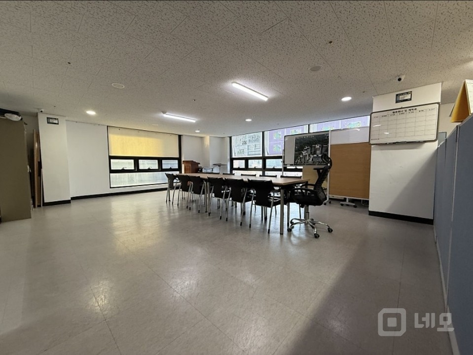 무권리. 대로변 깔끔한 사무실 내부화장실 주차 엘베0(실38평) 매물의 4번째 사진