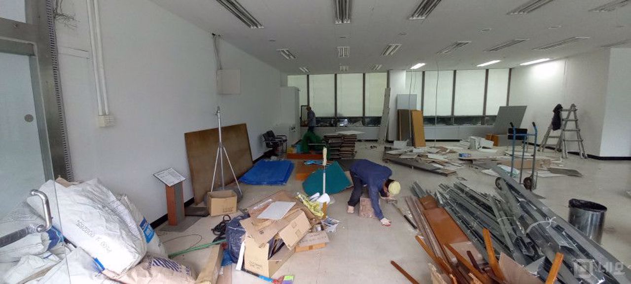 3호선 독립문역 도보 6분 이내 위치 널버고 깔끌한 사무실 임대 매물의 1번째 사진