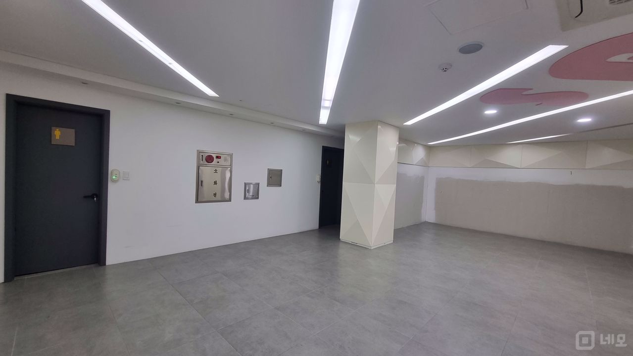 명동에 위치한 깔끔하고 넓고 쾌적한 사무실 매물의 10번째 사진