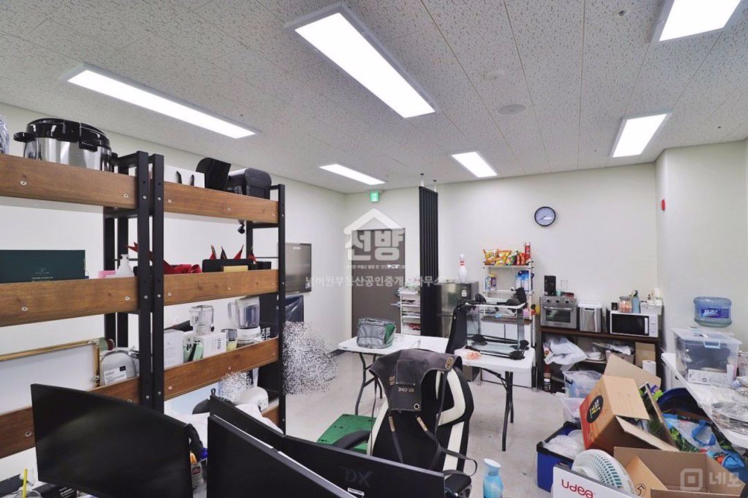룸인테리어 설치된 사무실 매물 , 탕비공간 풀세팅 끝 매물의 6번째 사진