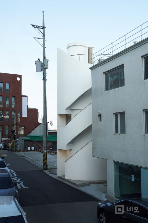 건축상 받은 독특한 형태의 상가건물 매물의 5번째 사진