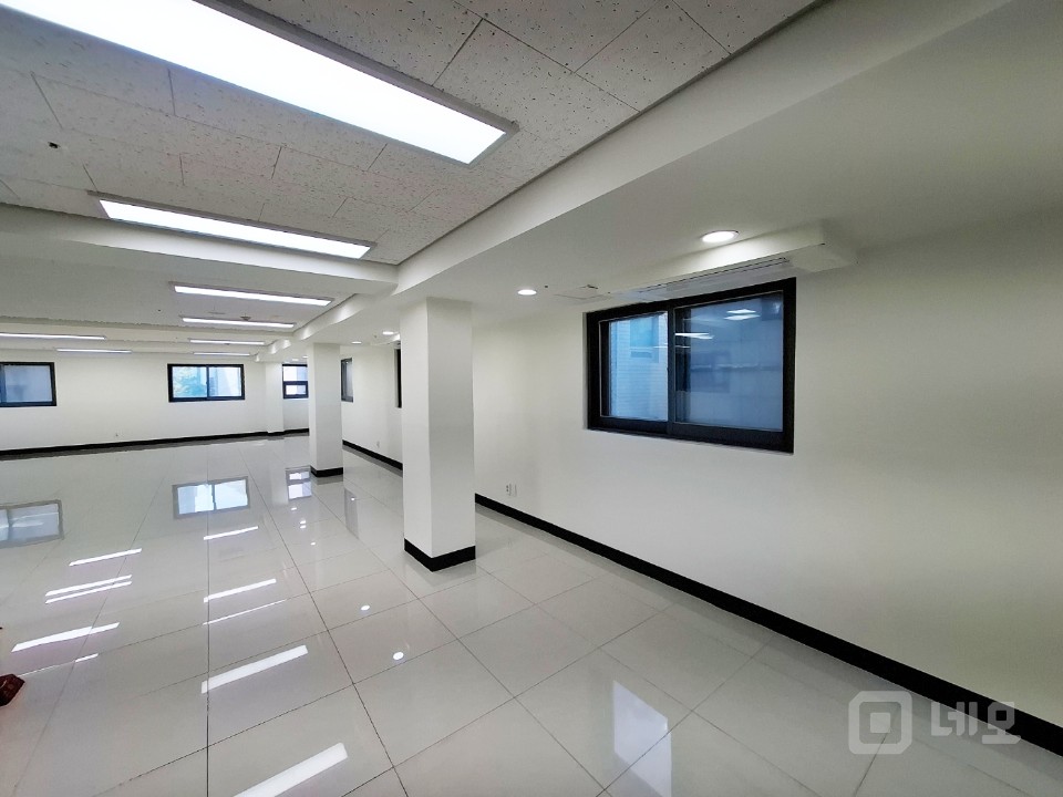 🏢 [더피플빌딩 2~3층] 대로변 핵심 입지, 대형 프라임 오피스 매물의 8번째 사진