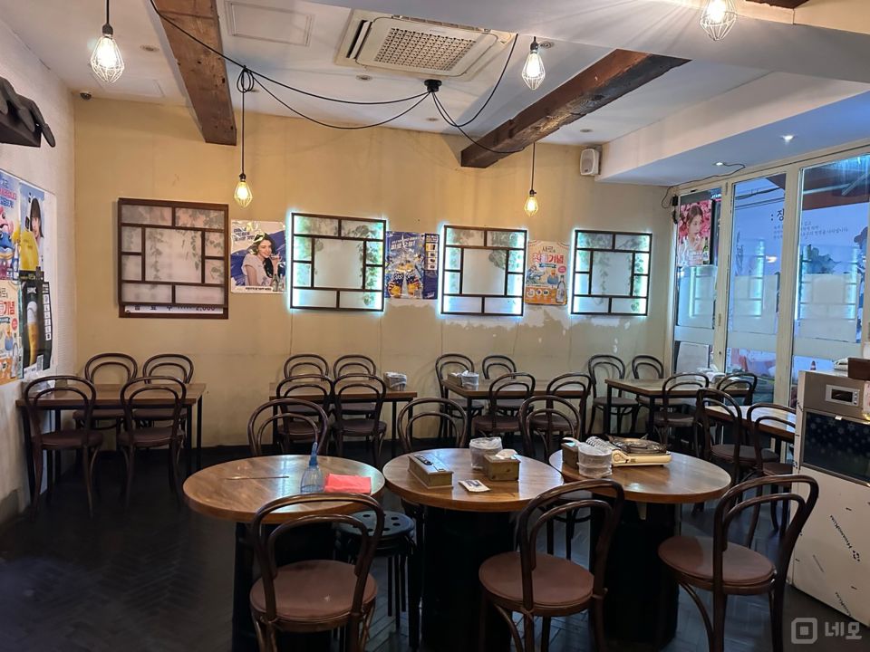 서초동 오피스 상권, 꾸준한 수요 있는 닭발집 매물의 2번째 사진