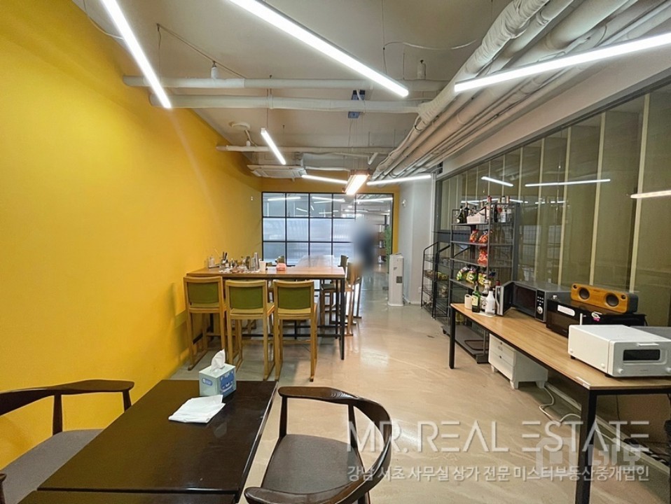 실사진 강남역인근 S급인테리어 주차2대 무권리 우성아파트사거리 매물의 12번째 사진