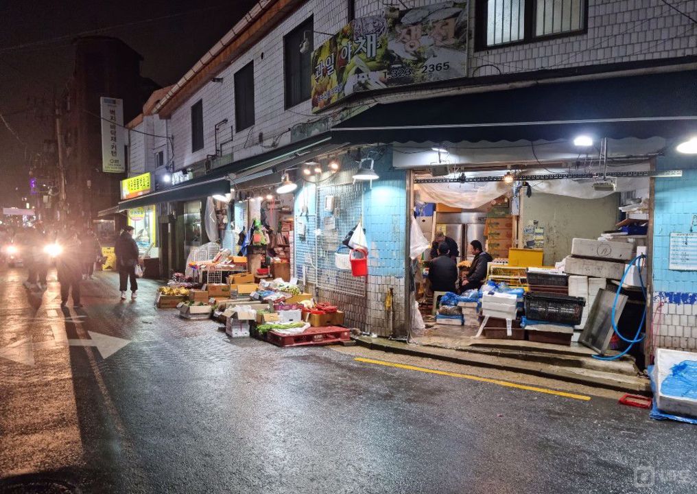 망원시장 입구에 위치한 망원동 판매점 매물의 5번째 사진