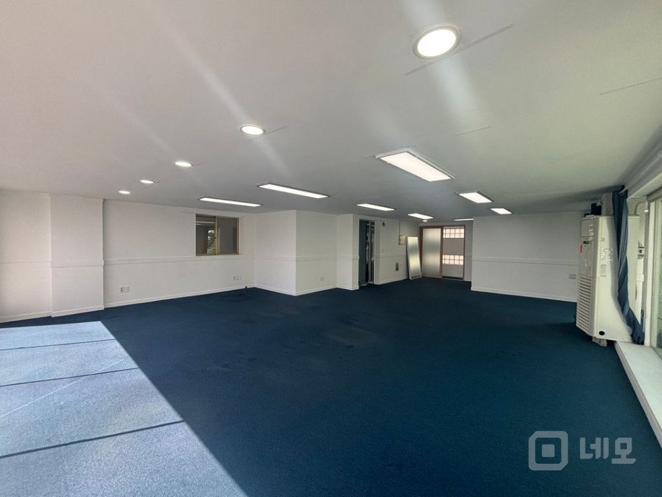 상수역 도보5분 주차1대 E/V있음 강변북로앞 사무실 기본 인테리어 완비 매물의 5번째 사진