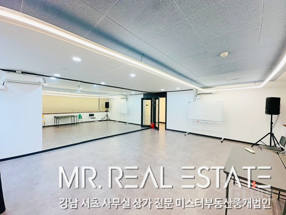 신사역1분.스튜디오강추.룸4.자주식주차.인테리어ACE 매물의 6번째 사진