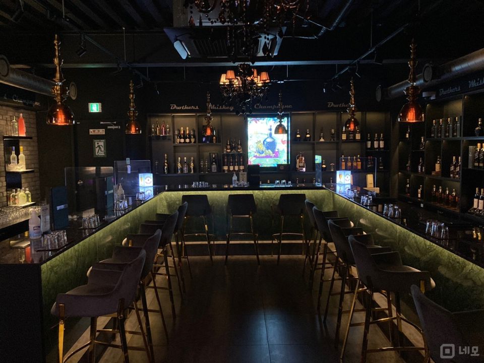 목동 오목교역 역세권, 고급스러운 인테리어, 단골 고객 많은 바 매물의 1번째 사진