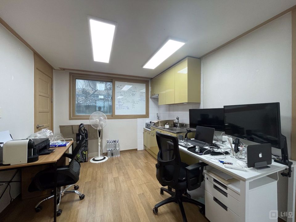 삼각지역 도보 3분, 조용한 환경의 용산동 3가 사무실 매물의 2번째 사진