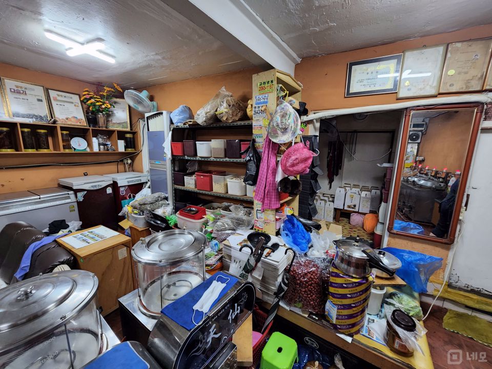 신정제일시장에 위치한 신정동 점포 매물의 5번째 사진