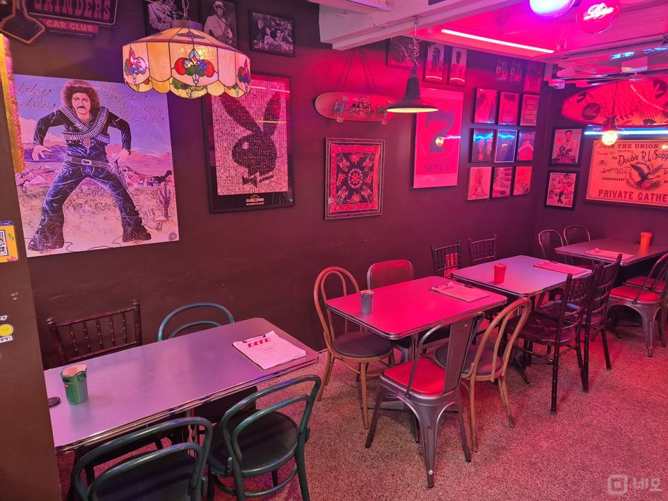 충무로 번화가에 위치한 술집 매물의 4번째 사진