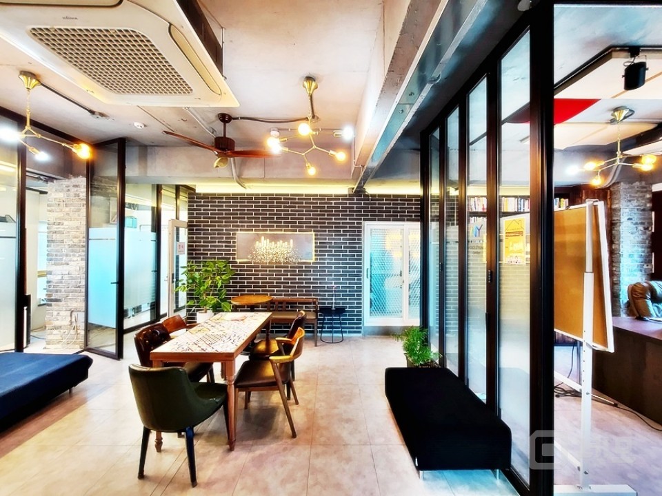 JS 지정 주차 2대 방음시설 완비 녹음실 임대 매물의 1번째 사진