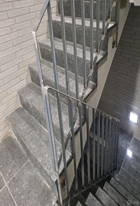 역삼동, 접근성 좋은 4개층 257평 신축 건물 통임대 매물의 4번째 사진