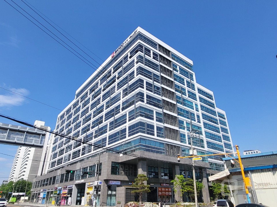 ⭐ 초역세권 사무실. 룸 2개 풀인테리어 . 코너호실 ⭐ 매물의 16번째 사진