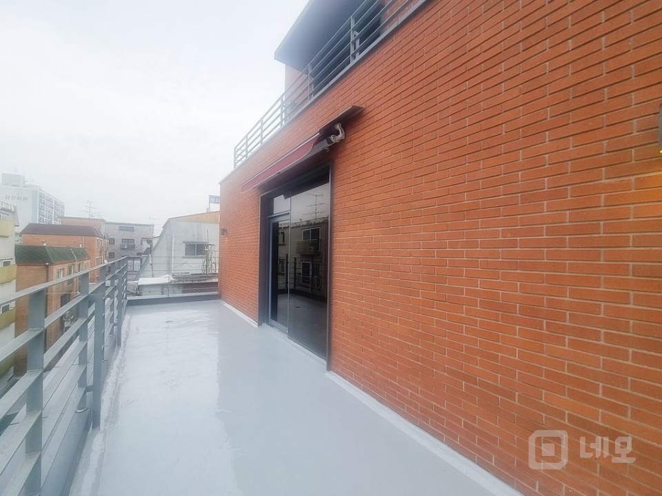 홍대 유동많은 망리단길 퀄리티좋은 테라스 상가사무실!! 매물의 8번째 사진