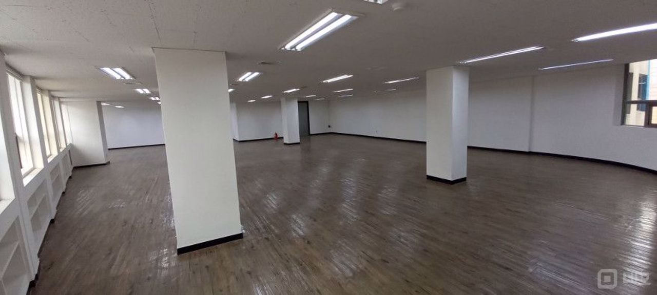 1호선 종각역 도보 5분 이내 위치 대로변 깔끔하고 쾌적한 사무실 매물의 2번째 사진