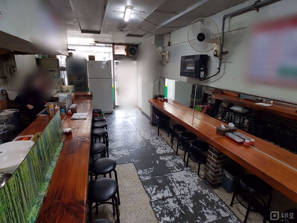 오류동역 인근 대로변 1층 점포 매물의 1번째 사진