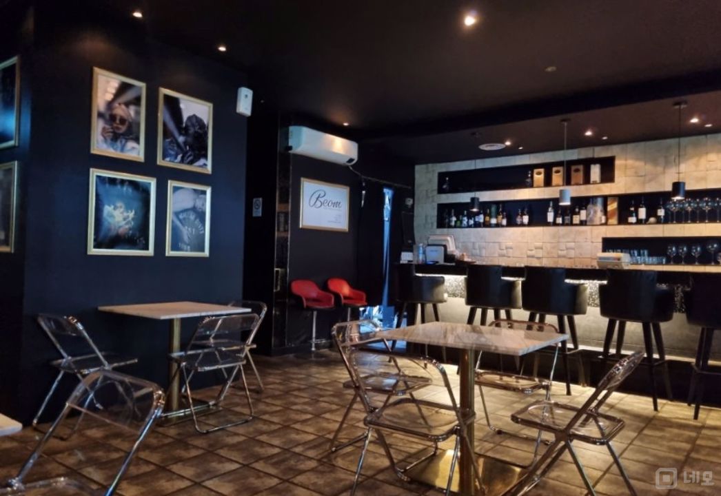 유동인구 많은 중화역먹자골목 초입 2층 술집 매물의 3번째 사진