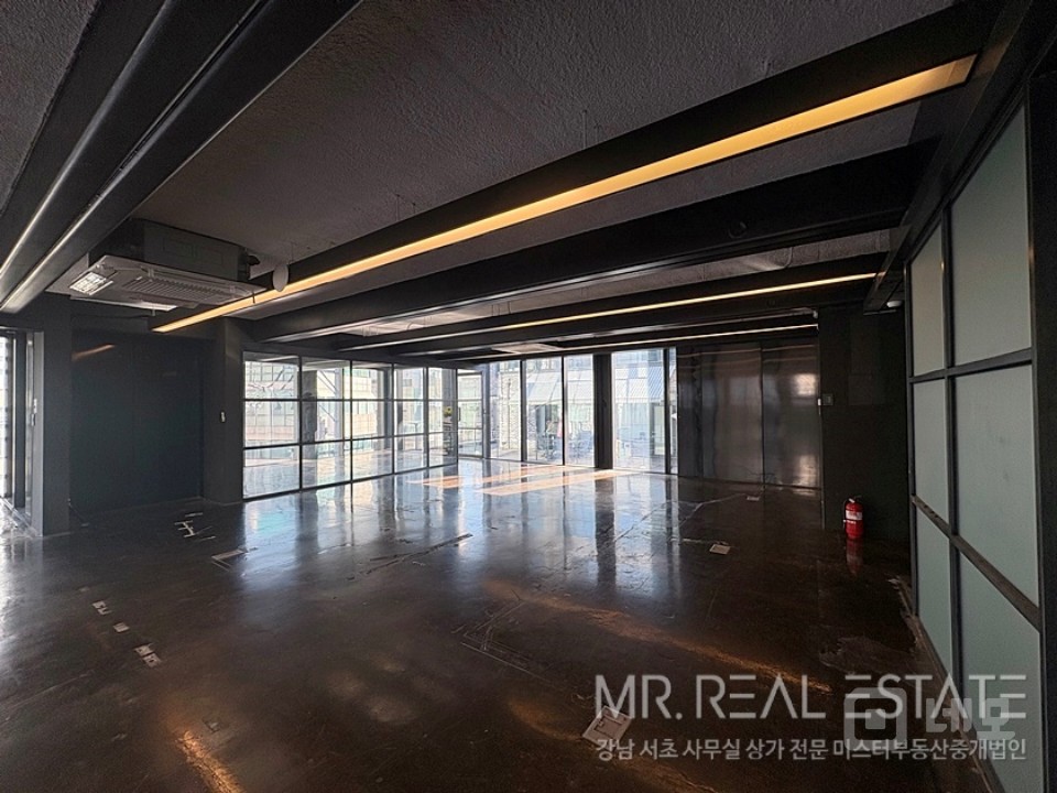 신사동 도산대로이면 무료2대 내외관세련된 건물 매물의 6번째 사진