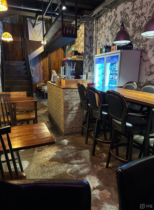 관악구 신림동, 깔끔한 인테리어 완비된 1층,지층 맥주호프점 매물의 1번째 사진