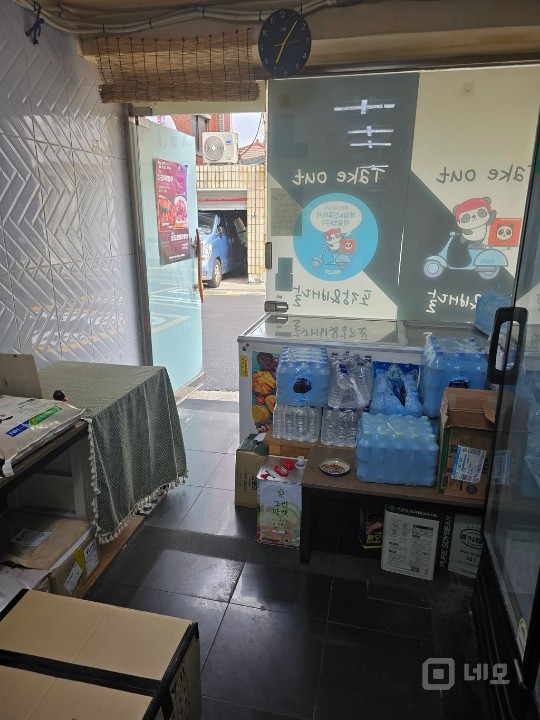 주거 지역에 위치해 있어서 단골 주민 잠재 고객님들이 많습니다 매물의 3번째 사진