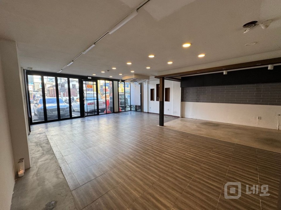 태릉입구역 도보2분 1층 전용넓고 깨끗한 무권리상가 매물의 4번째 사진