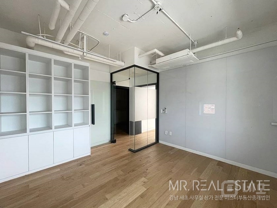 도산공원사거리.단독테라스有.내부복층.발렛가능 매물의 8번째 사진