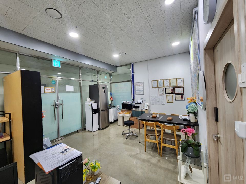 독산동 홈플러스 인근  유동 인구 많은 22평 다용도 상가 매물의 3번째 사진