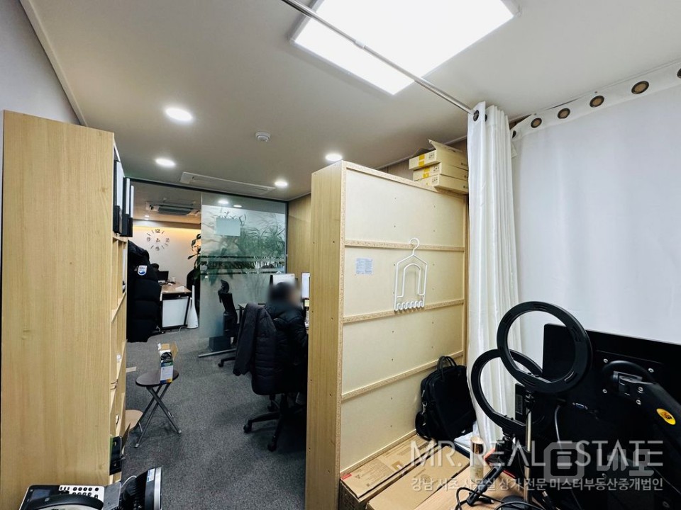 실사진 도산공원 인근 A급인테리어 자주식주차 인근발렛가능 매물의 5번째 사진
