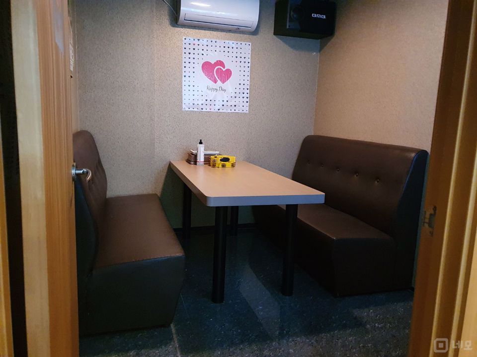 로데오중심 주점 피부관리 마사지 쇼핑몰 추천 전망 주차좋음 매물의 1번째 사진